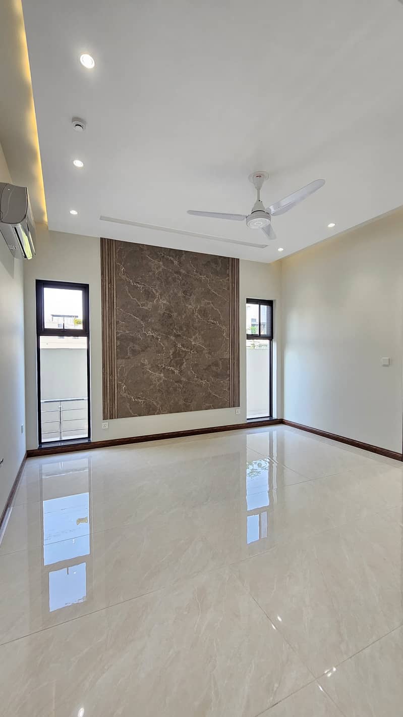 1 Kanal Modern Design Slightly Used Bungalow At Prime Location 2