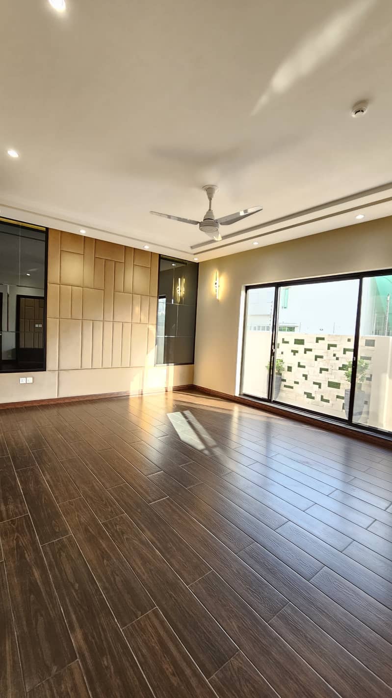 1 Kanal Modern Design Slightly Used Bungalow At Prime Location 8
