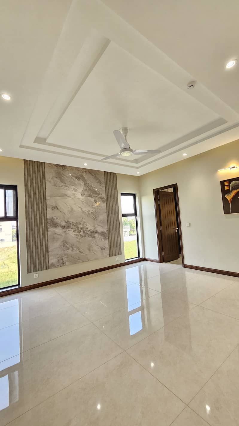 1 Kanal Modern Design Slightly Used Bungalow At Prime Location 13