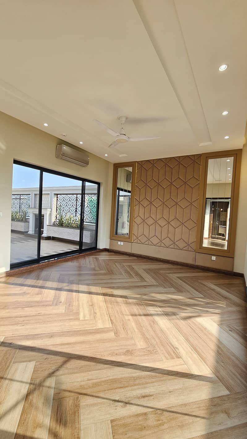 1 Kanal Modern Design Slightly Used Bungalow At Prime Location 14