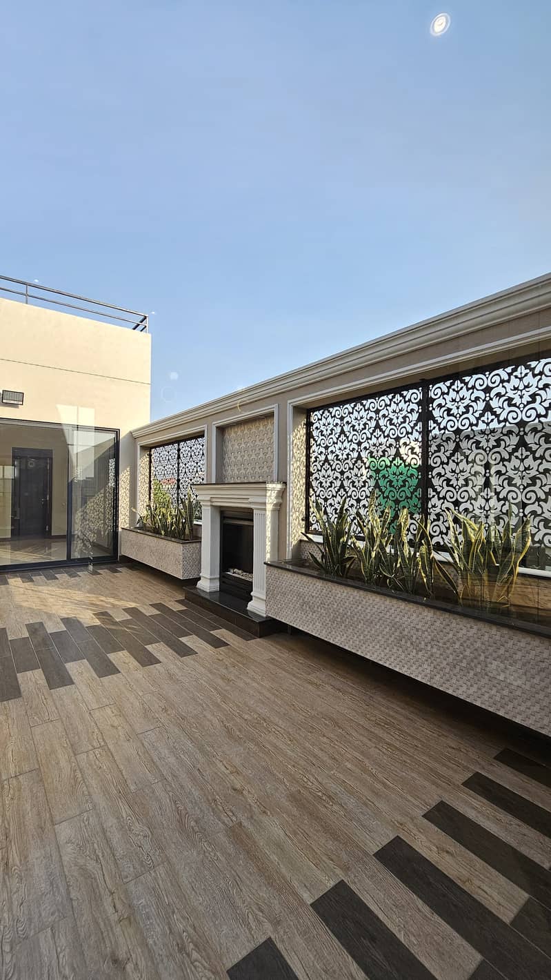 1 Kanal Modern Design Slightly Used Bungalow At Prime Location 16