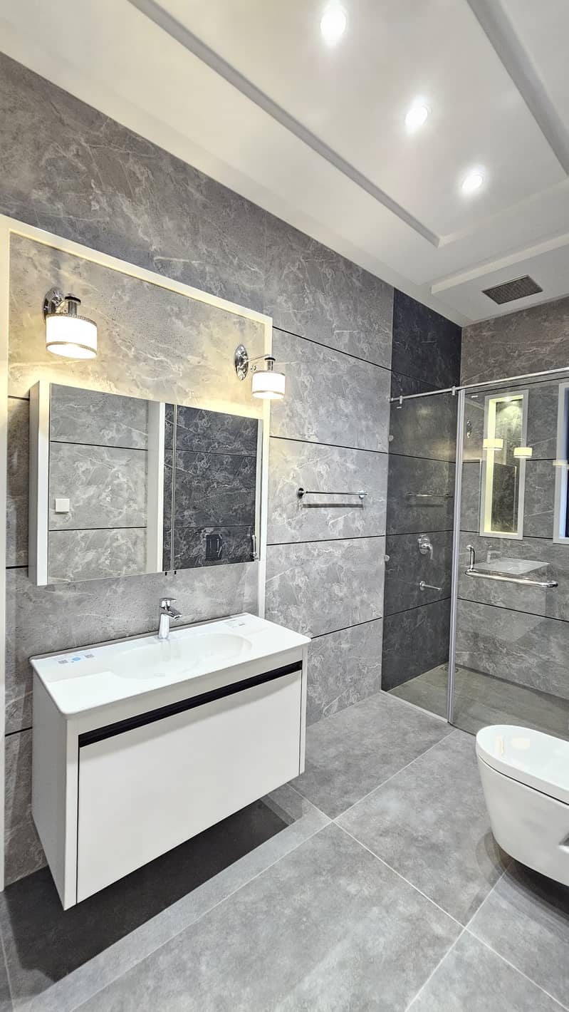 1 Kanal Modern Design Slightly Used Bungalow At Prime Location 18
