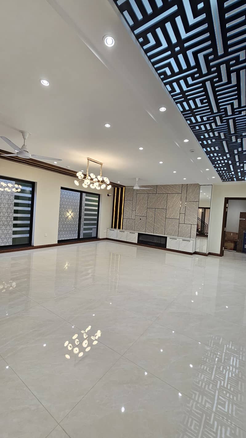 1 Kanal Modern Design Slightly Used Bungalow At Prime Location 19