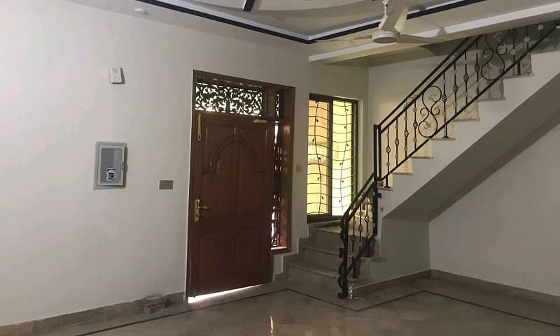 Triple Storey 10 Marla House Available In Johar Town Phase 1 - Block F2 For sale 15