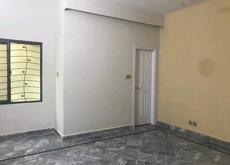Triple Storey 10 Marla House Available In Johar Town Phase 1 - Block F2 For sale 30