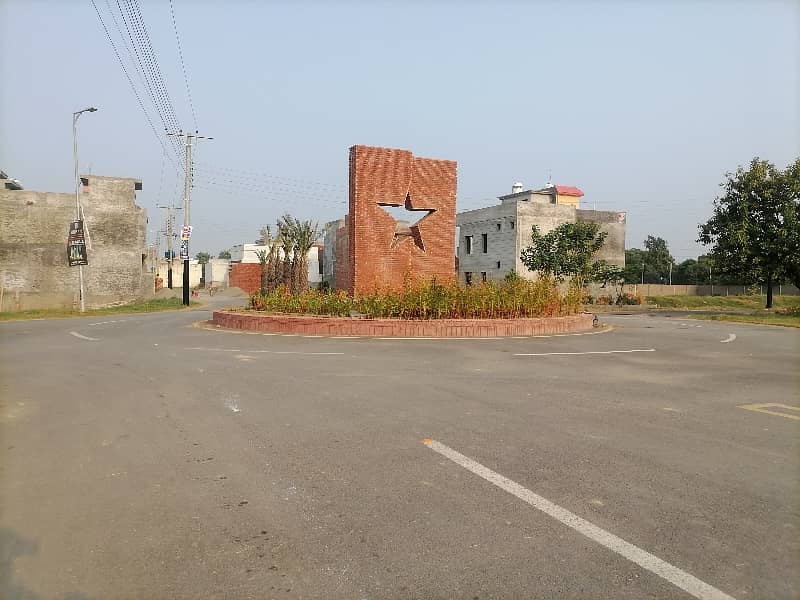 Spacious 10 Marla Facing Residential Plot Available For sale In Al Hafeez Garden - Phase 5 3