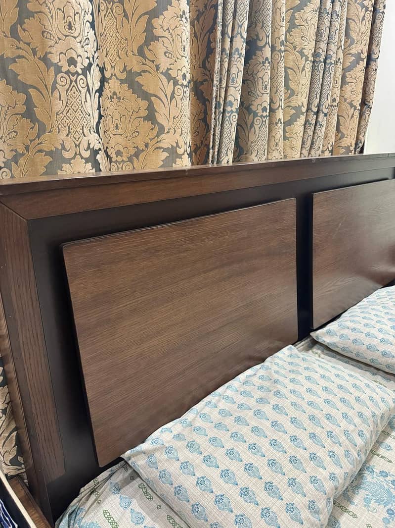 Premium Bed Set with Dressing Table Rs. 95,000 ONLY 1