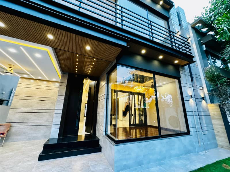 4 Beds Brand New 10 Marla House for Sale Ideal Location in Ex Park View DHA Phase 8. 0