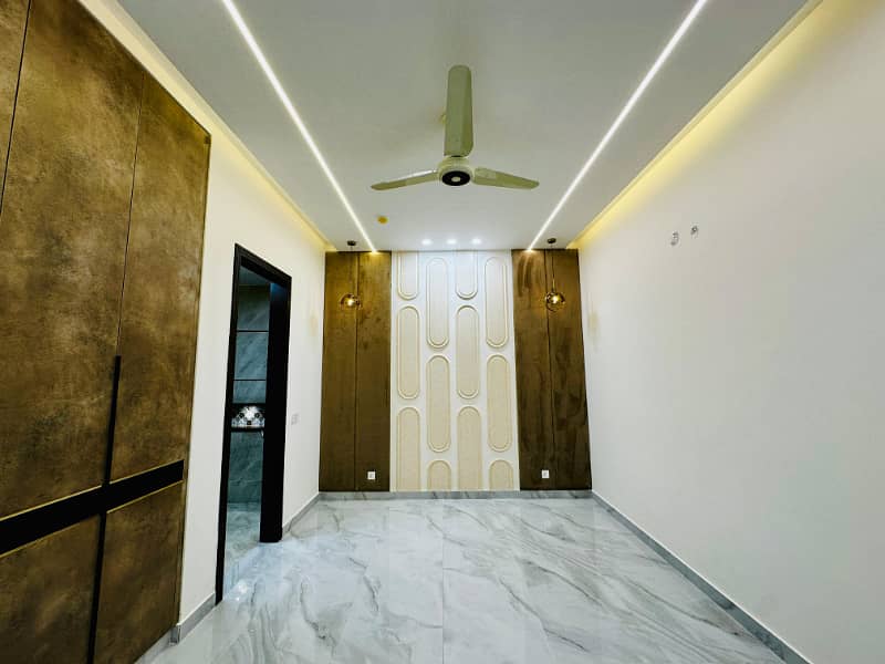 4 Beds Brand New 10 Marla House for Sale Ideal Location in Ex Park View DHA Phase 8. 5