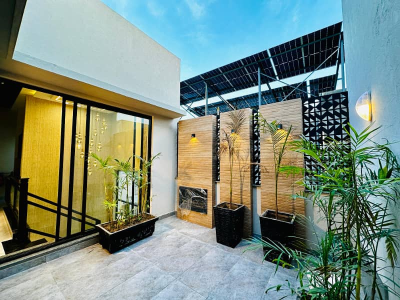 4 Beds Brand New 10 Marla House for Sale Ideal Location in Ex Park View DHA Phase 8. 12