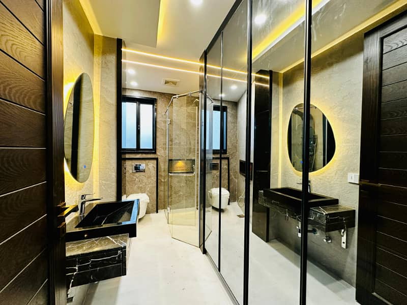 4 Beds Brand New 10 Marla House for Sale Ideal Location in Ex Park View DHA Phase 8. 14
