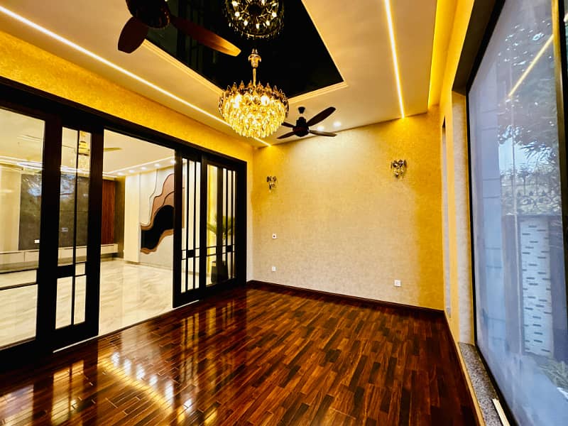 4 Beds Brand New 10 Marla House for Sale Ideal Location in Ex Park View DHA Phase 8. 17
