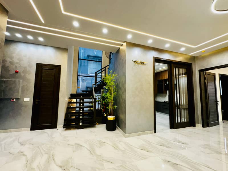 4 Beds Brand New 10 Marla House for Sale Ideal Location in Ex Park View DHA Phase 8. 23
