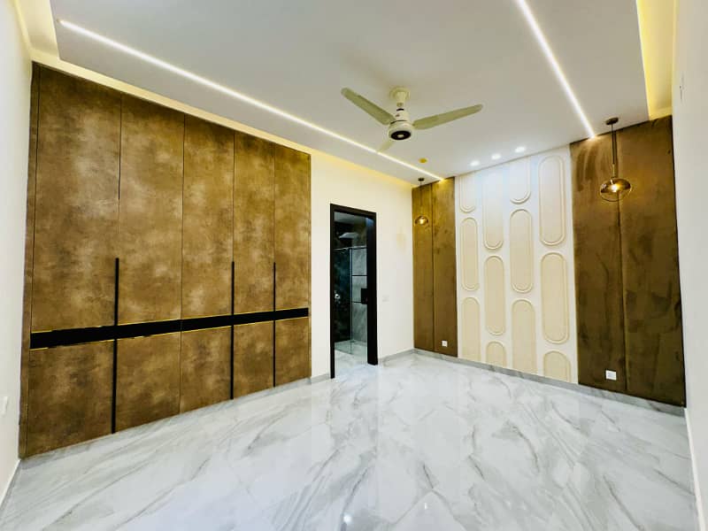 4 Beds Brand New 10 Marla House for Sale Ideal Location in Ex Park View DHA Phase 8. 24