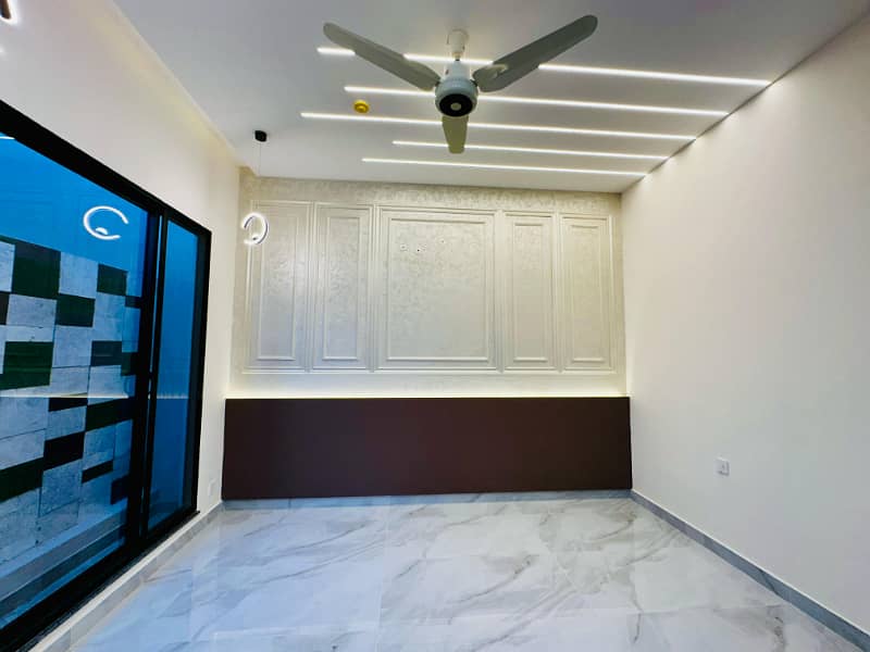 4 Beds Brand New 10 Marla House for Sale Ideal Location in Ex Park View DHA Phase 8. 27
