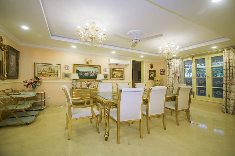 2 KANAL FULLY FURNISHED HOUSE FOR RENT IN MAIN CANTT 6