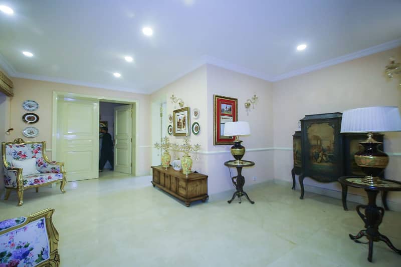 2 KANAL FULLY FURNISHED HOUSE FOR RENT IN MAIN CANTT 8