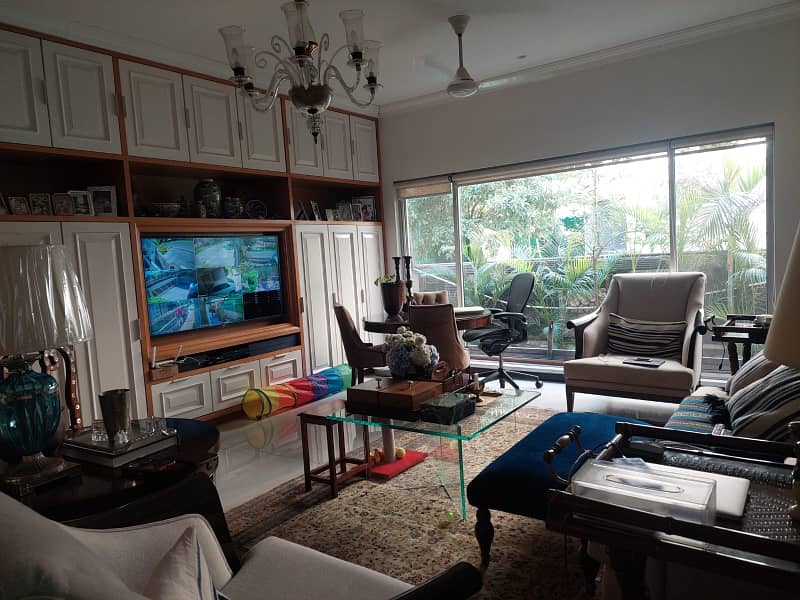 1 KANAL HOUSE FOR SALE IN DHA PHASE 4 Block GG 9