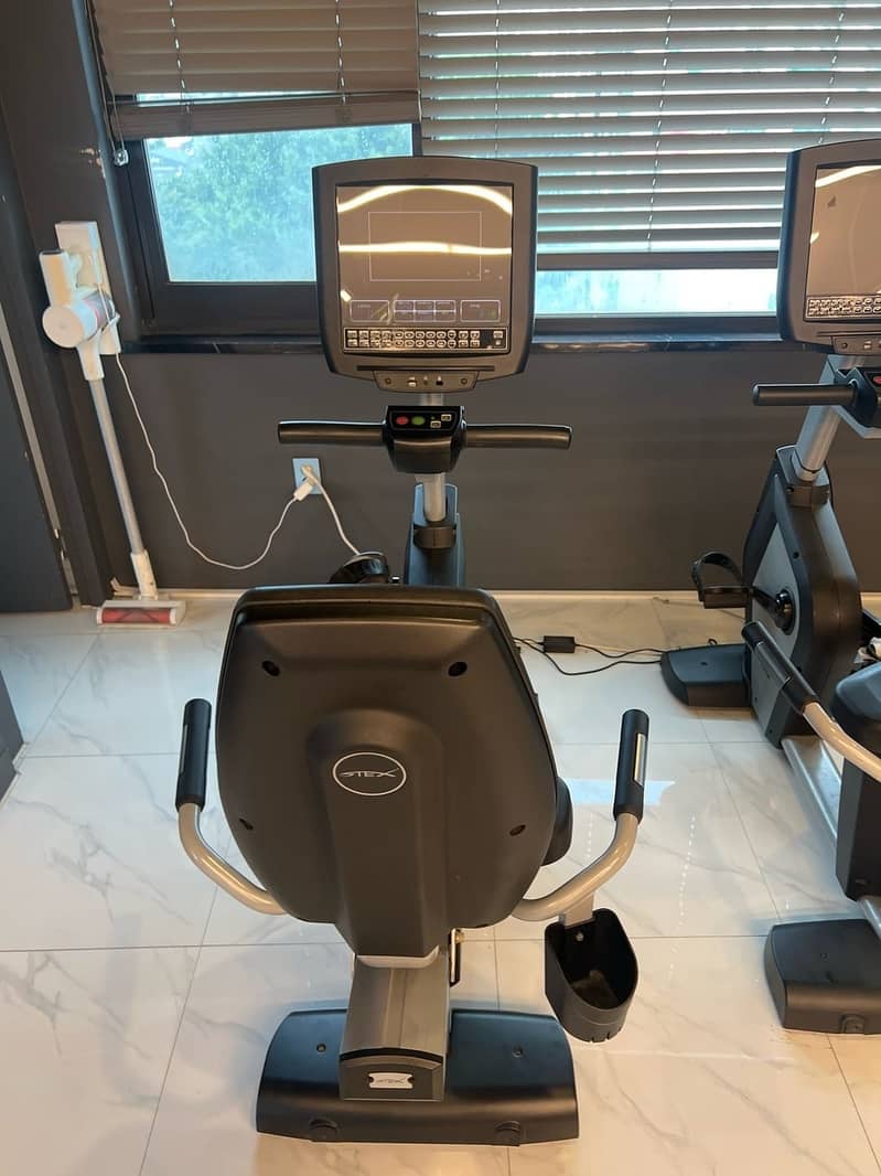 Exercise Bikes / Ellipticals / Gym Cycles / Cycle 1