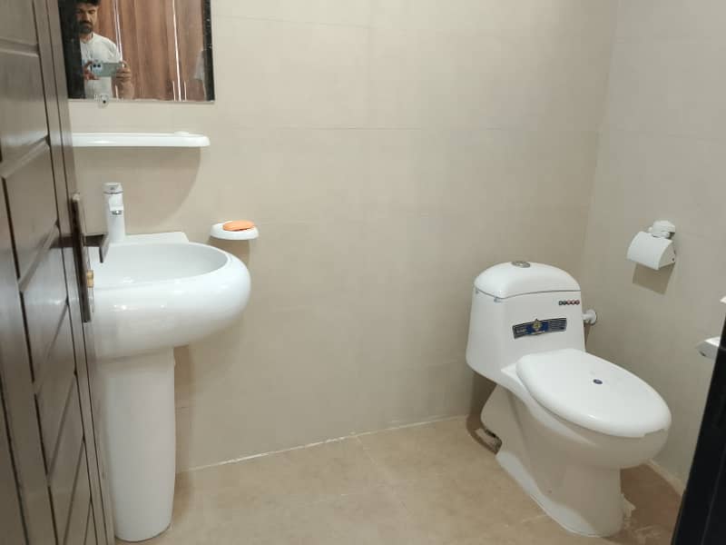5 MARLA UPPER PORTION FOR RENT 1