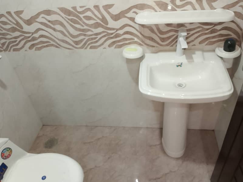 5 MARLA UPPER PORTION FOR RENT 5