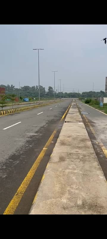 BEST LOCATION PLOT AT 100 FEET ROAD 1
