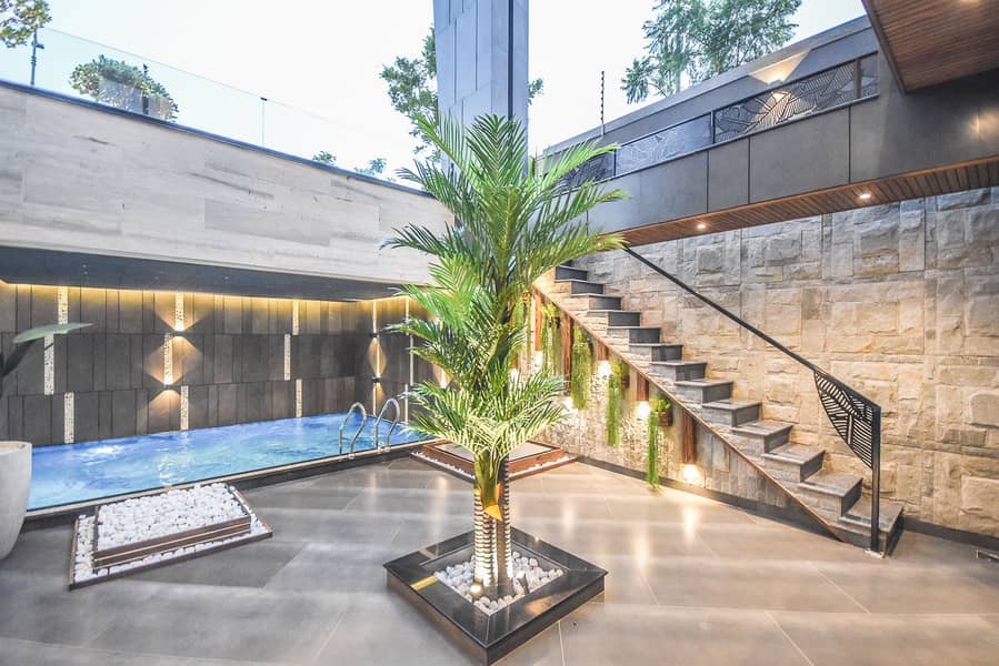 2 Kanal Ultra Modern Luxurious Corner House Fully Furnished Available For Sale 45