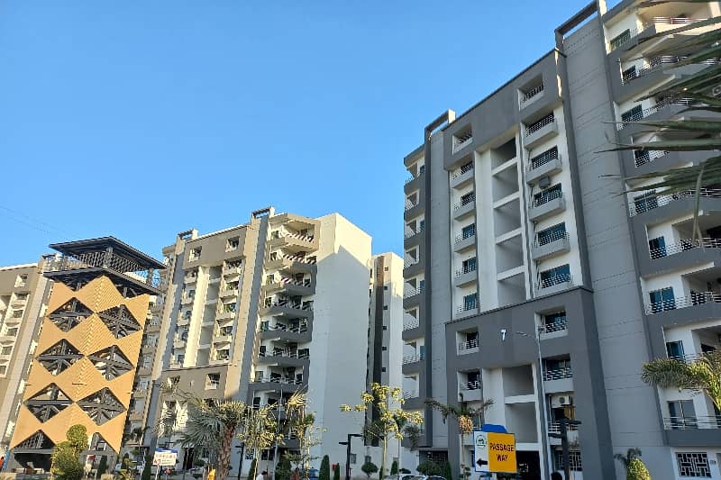 Brand New Facing Lake 3rd Floor Apartment Available For Rent 0