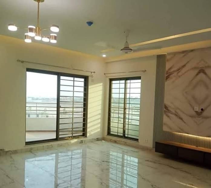 Brand New Facing Lake 3rd Floor Apartment Available For Rent 2