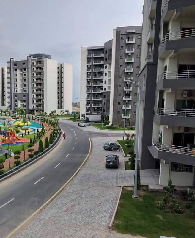 Brand New Facing Lake 3rd Floor Apartment Available For Rent 8