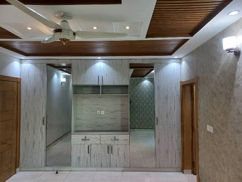 Fully Renovated Facing McDonald's Hot Location 3rd Floor Apartment For Sale 0