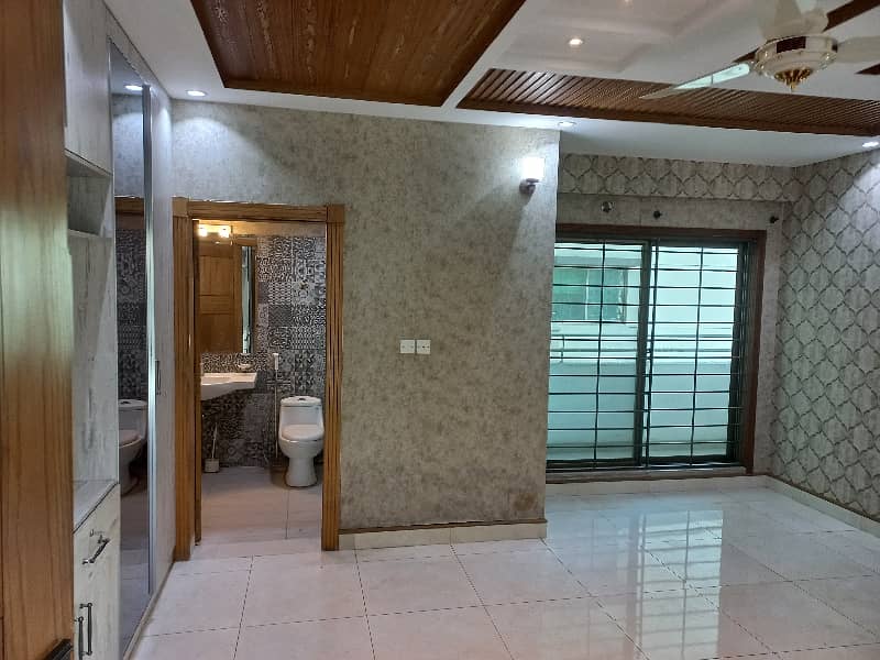 Fully Renovated Facing McDonald's Hot Location 3rd Floor Apartment For Sale 2