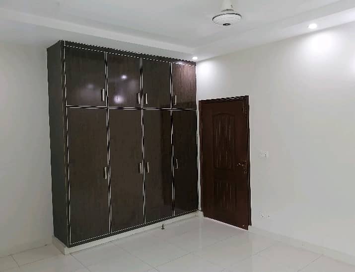 2018 Modal 4th Floor Apartment For sale in Askari 11 4