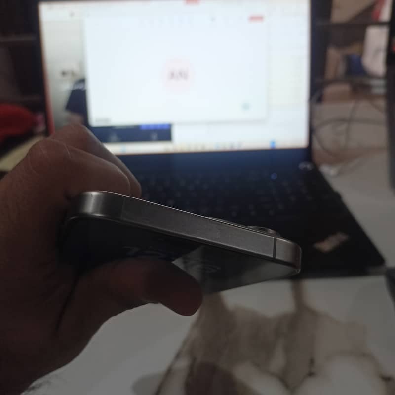 Apple iPhone 15 Pro Max 1