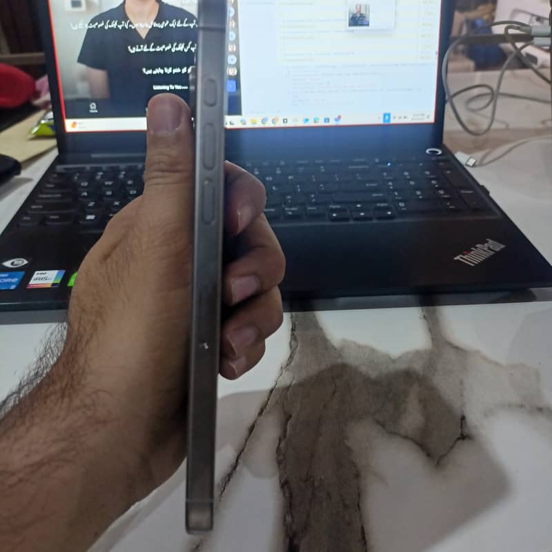 Apple iPhone 15 Pro Max 3