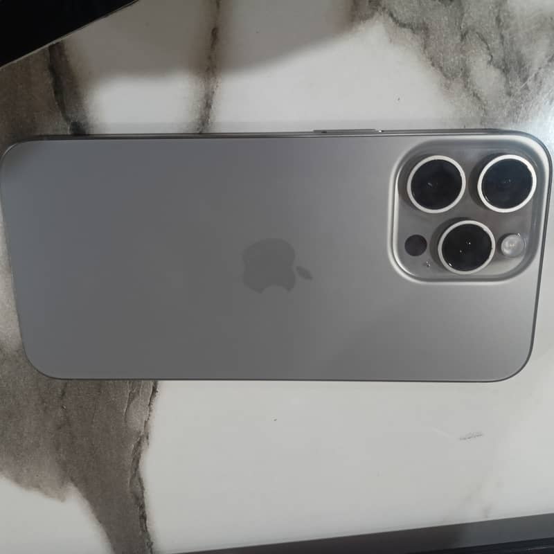 Apple iPhone 15 Pro Max 5