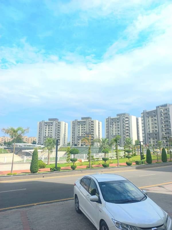 3rd Floor Facing Lake Apartment For sale 0