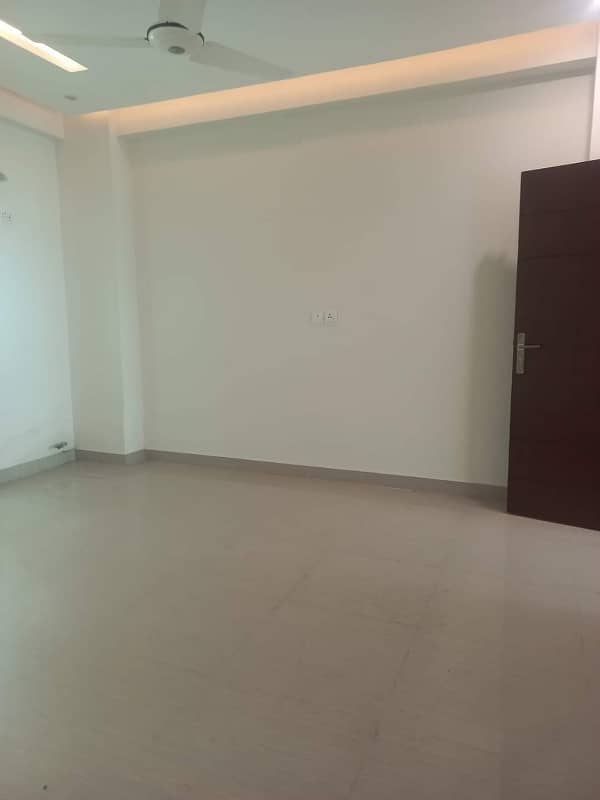 3rd Floor Facing Lake Apartment For sale 7