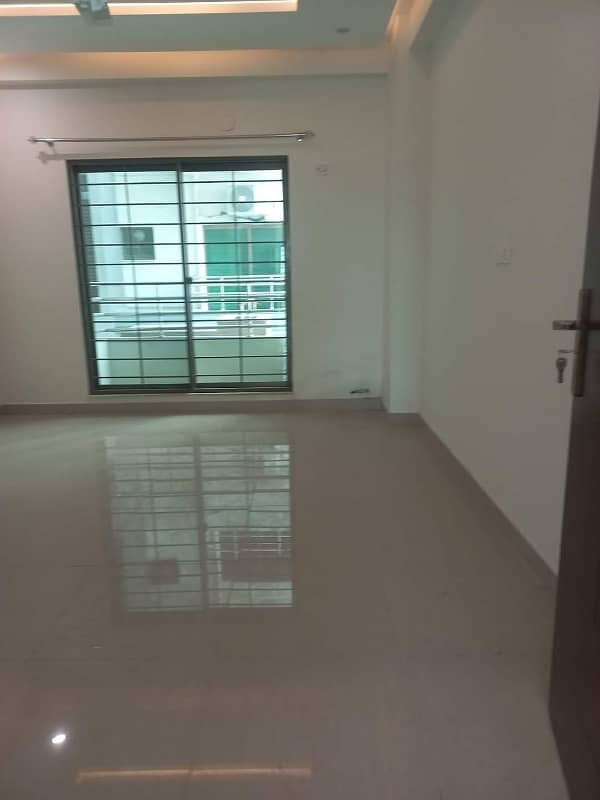 3rd Floor Facing Lake Apartment For sale 8