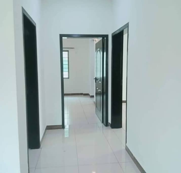 3rd Floor Facing Lake Apartment For sale 10