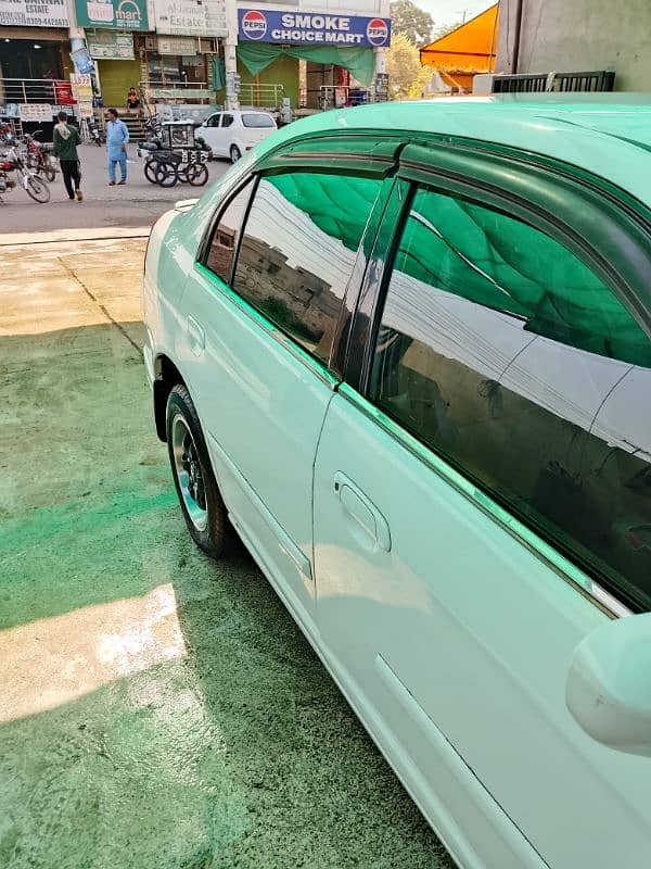 Honda Civic 2005 5