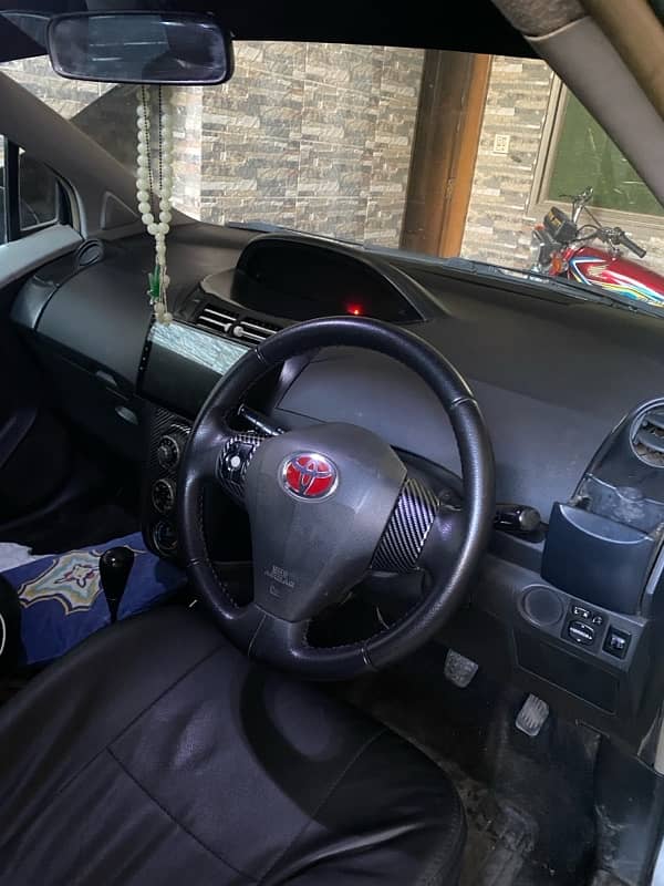 Toyota Yaris 2007 4