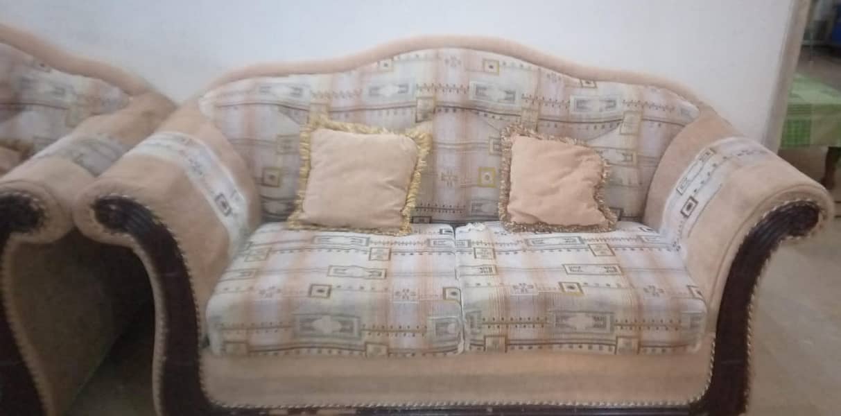 "7 Seater Sofa Set for Sale or Exchange – Offers Welcome!" 4