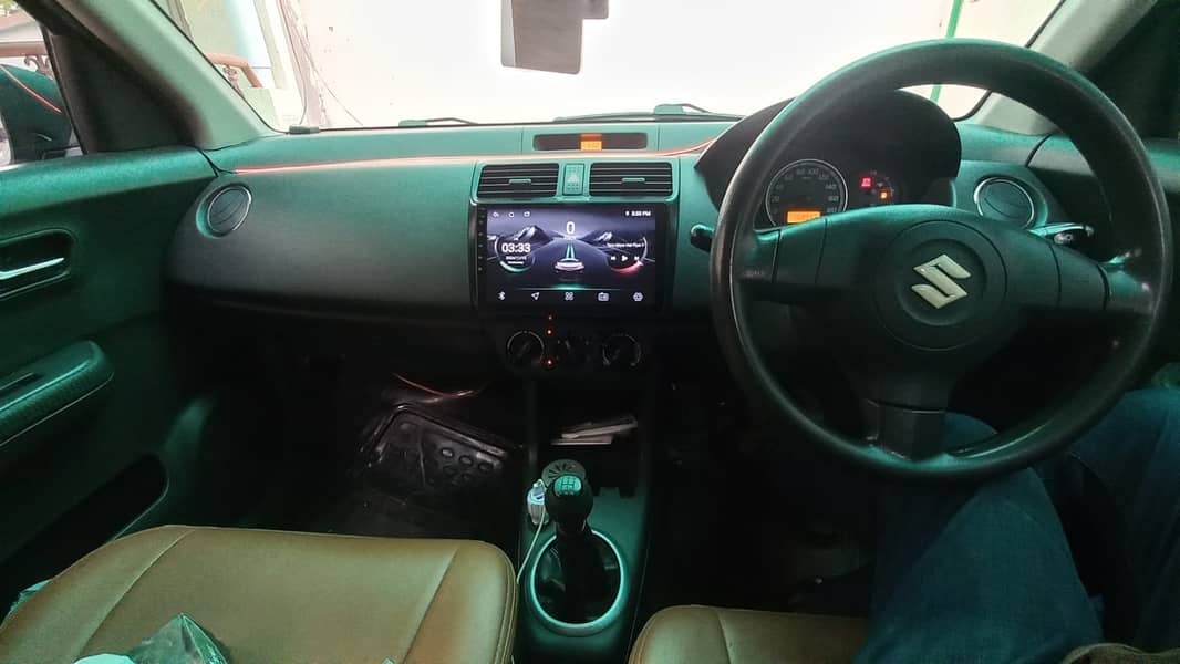 Suzuki Swift 2014 White 11