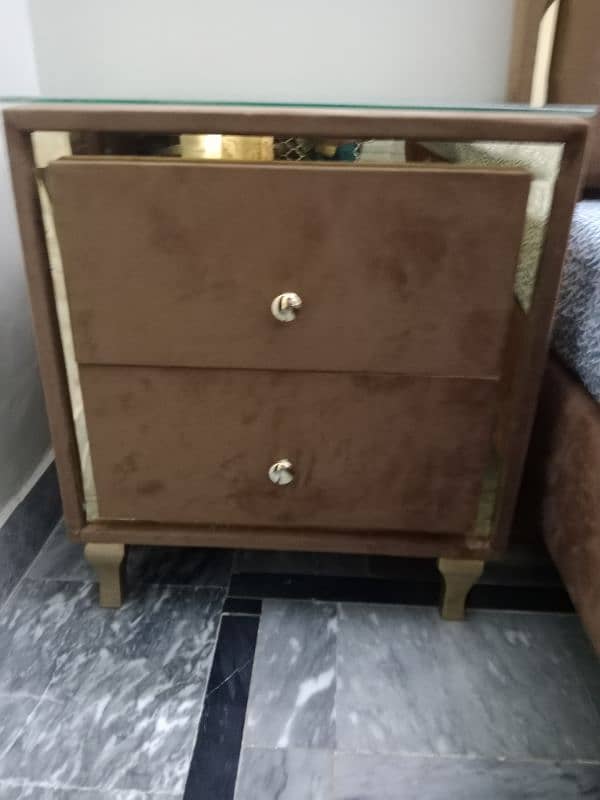 slightly used bed with 2 side tables 3