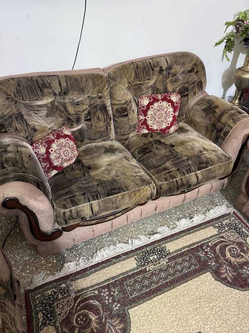 SoFA seT 5 seater in good condition /03006695504/ 2