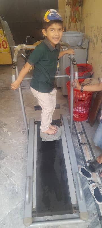 5 in one Manuel Treadmill with massage therapy 3