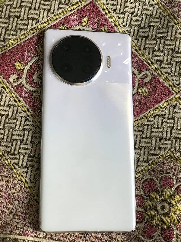 Tecno spark 20 pro plus 1