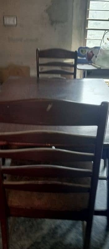 perfect dining table for 4 people family 7