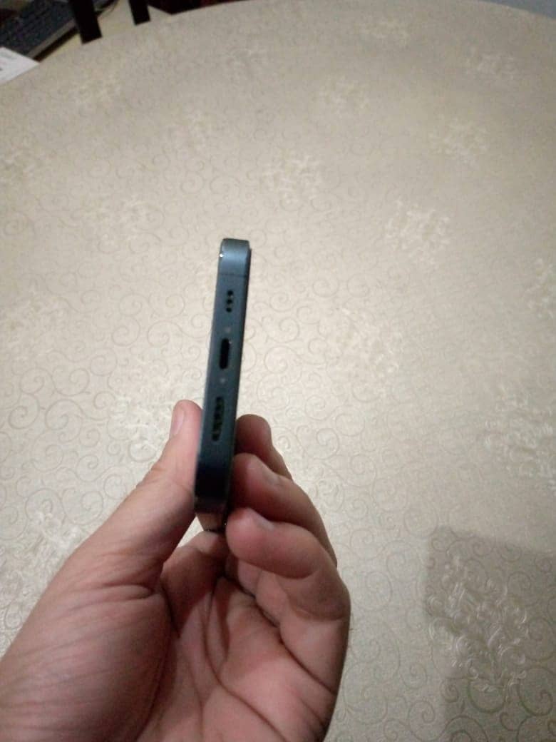 IPhone 12pro 128 pta 4